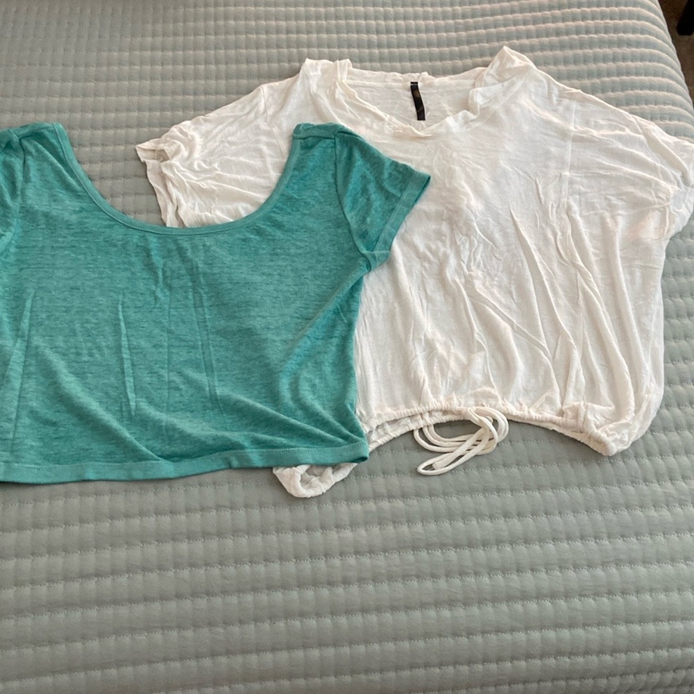Medium Cropped Short Sleeve Shirt Bundle